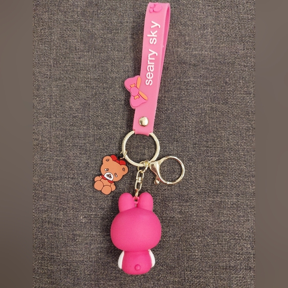 New Hello Kitty Keychain - Picture 2 of 2